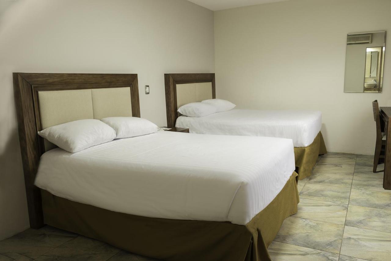 Hotel Adriana Hidalgo del Parral Esterno foto
